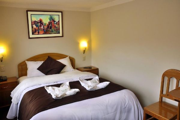 Hotel Balsa Inn (Puno)